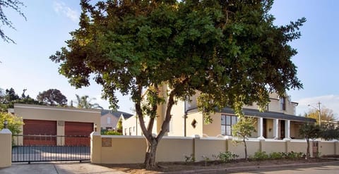 Property building, Parking