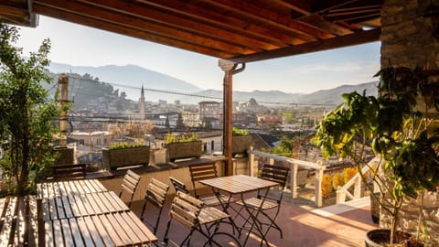 Toilet, Balcony/Terrace, City view