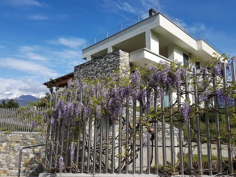 Property building, Spring