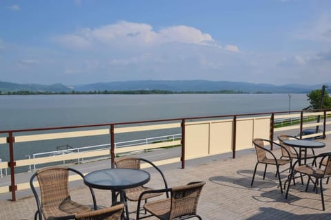 Balcony/Terrace, River view