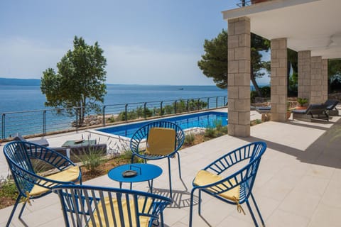 Balcony/Terrace, Pool view, Sea view