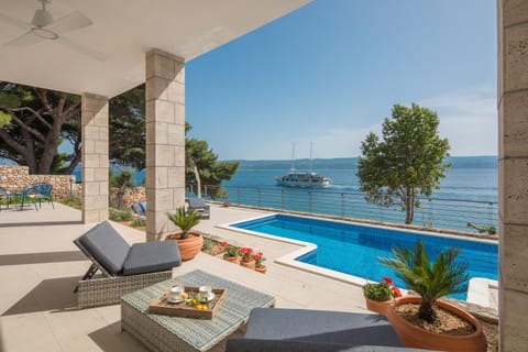 Balcony/Terrace, Pool view, Swimming pool, Swimming pool