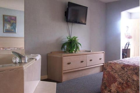 Day, Decorative detail