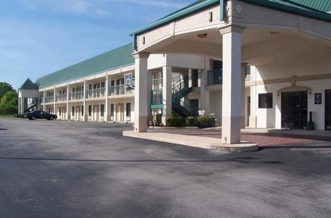 Facade/entrance, Day