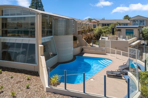 Pool view, Swimming pool, Swimming pool