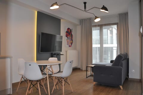 TV and multimedia, Living room, Dining area