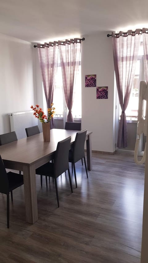 Modern Apartment Second Floor Apartment in Saint-Gilles