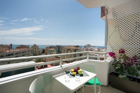 Facade/entrance, Neighbourhood, Bird's eye view, Floor plan, Mountain view, Sea view, Street view, Shopping Area
