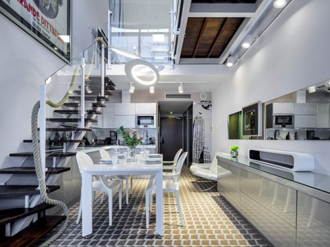 Living room, Seating area, Dining area