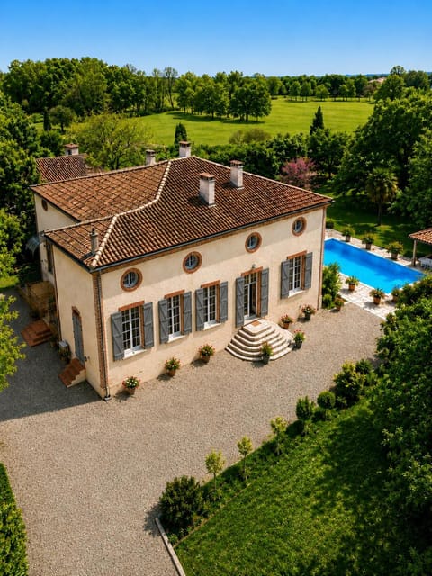 Property building, Facade/entrance, Golfcourse, Pool view, Swimming pool