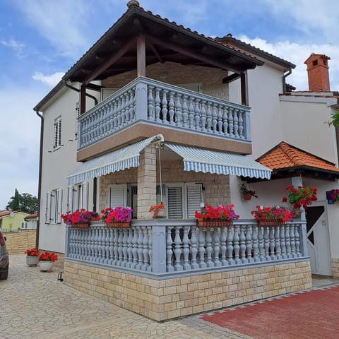 Apartmani Mila-Casa Bianca Apartment in Premantura