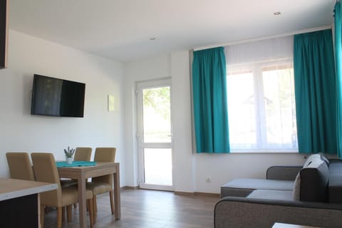 Communal lounge/ TV room, Living room, Seating area, Dining area