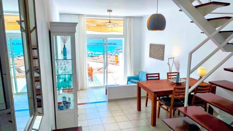 Balcony/Terrace, Living room, Dining area, Sea view