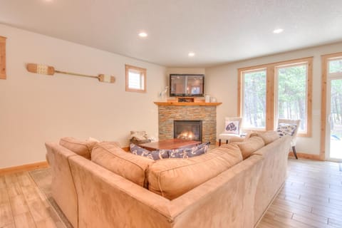 Serenity Shores - Meredith Lodging House in Pacific City