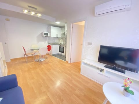 Seating area, air conditioner