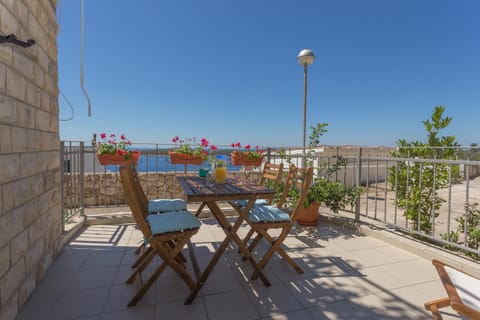 Patio, Balcony/Terrace