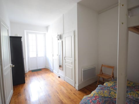Agréable appartement 60 m², proche ski, balcon, animaux admis, parking - FR-1-498-14 Apartment in Évian-les-Bains