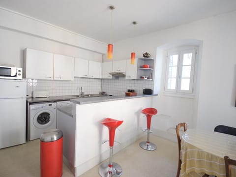 Agréable appartement 60 m², proche ski, balcon, animaux admis, parking - FR-1-498-14 Apartment in Évian-les-Bains
