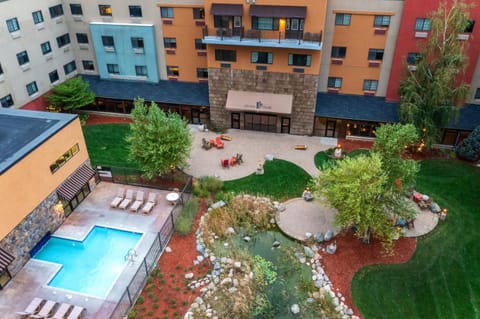 Patio, Swimming pool, Inner courtyard view