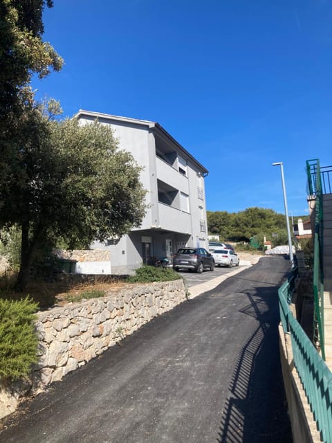 TAL Apartment hotel in Tisno