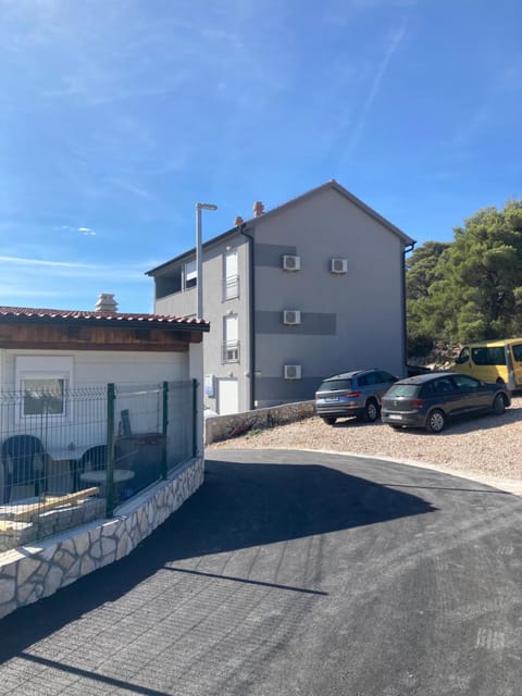 TAL Apartment hotel in Tisno