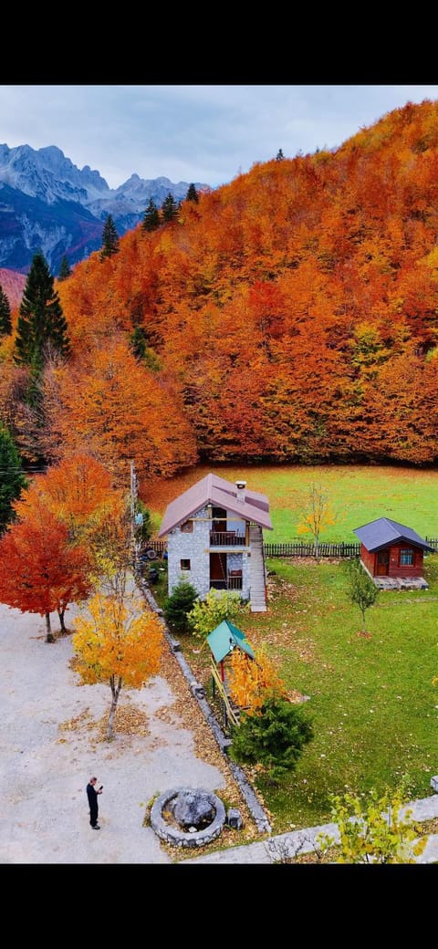 Krojet e Rrogamit Bed and Breakfast in Montenegro