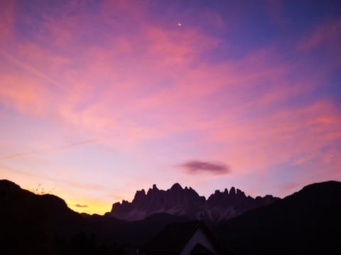 Natural landscape, Hiking, Mountain view, Sunset