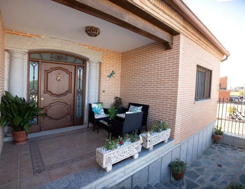 Facade/entrance, View (from property/room), Balcony/Terrace, Balcony/Terrace