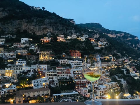 Neighbourhood, Natural landscape, City view