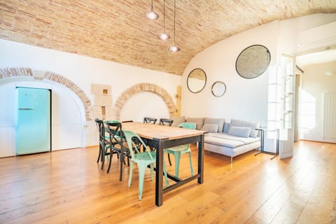 Archi di Castello, Storia e Design 3Br-WiFi-AC Apartment in Cagliari
