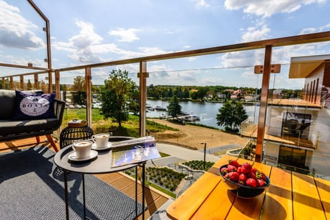 Balcony/Terrace, Lake view