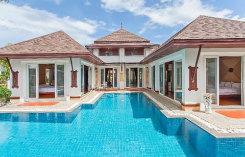 Property building, Pool view