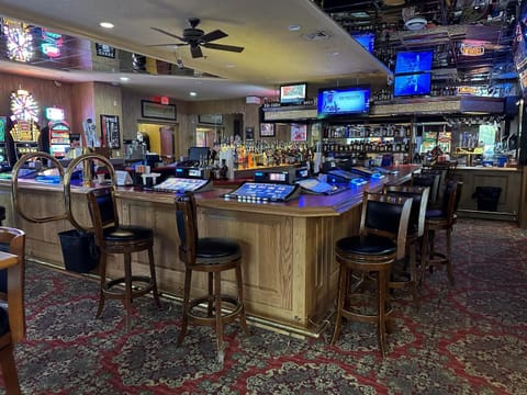 Casino, TV and multimedia, Lounge or bar, Drinks, Alcoholic drinks, Non alcoholic drinks