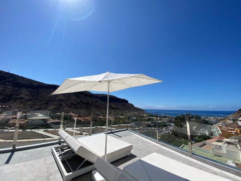 Balcony/Terrace, City view, Mountain view, Sea view
