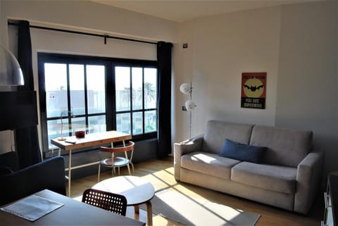MODERN & BRIGHT flat - 2 MIN from the SEA Apartment in Savona