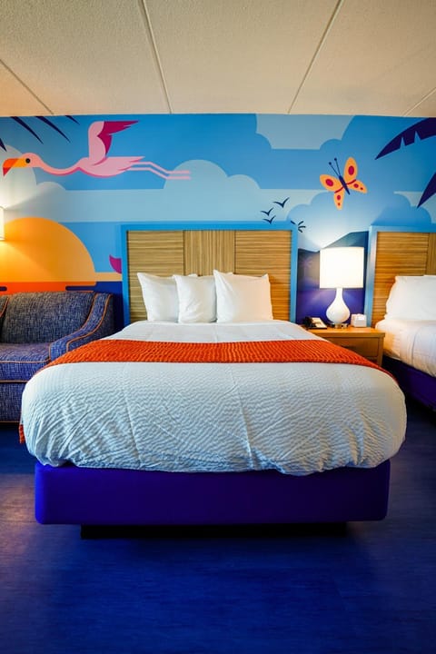 Castaway Bay by Cedar Point Resorts Hotel in Sandusky