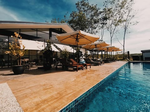Day, Pool view, Swimming pool, sunbed