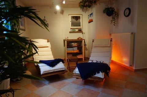 Sauna, Decorative detail, Internal: Not applicable to any particular room