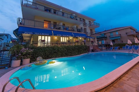 Property building, Swimming pool