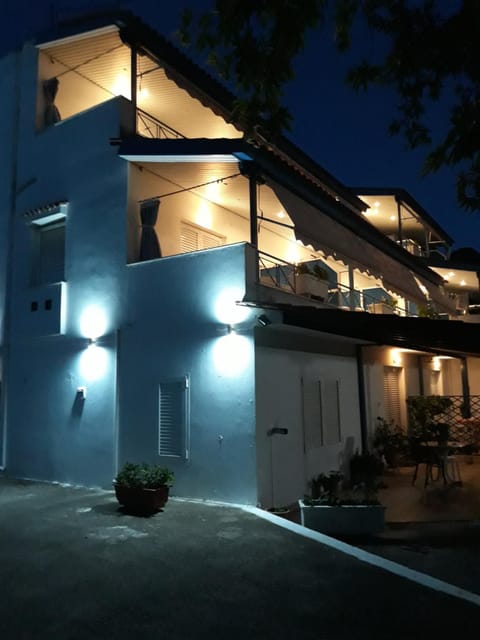 karavagelis rooms Apartment hotel in Euboea