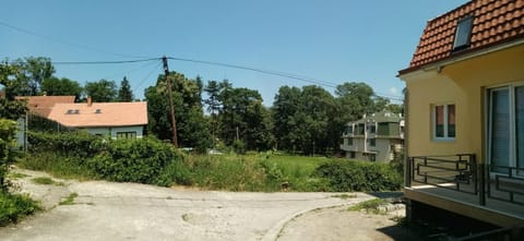 Neighbourhood, View (from property/room), Decorative detail