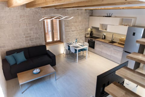 Kitchen or kitchenette, Living room, Photo of the whole room, Seating area, Dining area