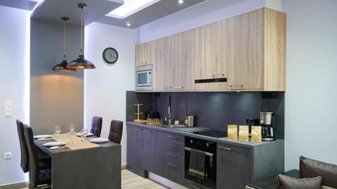 Kitchen or kitchenette, oven