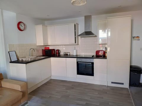 Luxury 2-Bed Flat Central Ipswich Parking Apartment in Ipswich