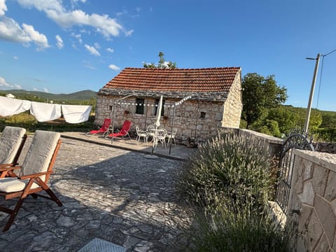 Patio, Day, Natural landscape, Mountain view
