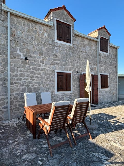 Property building, Patio, Day