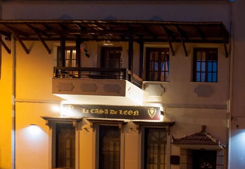 Property building, Facade/entrance, Property logo or sign