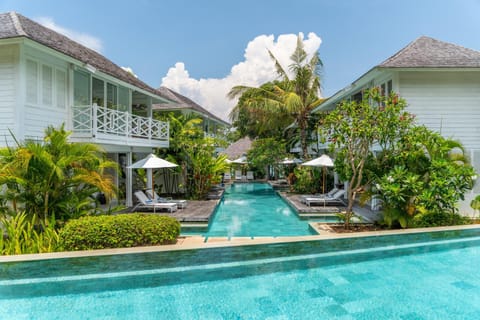 Property building, Swimming pool