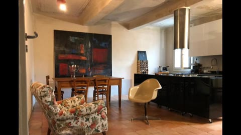 Casa luminosa con giardino in centro storico Apartment in Reggio Emilia