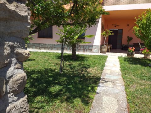 Garden, Garden